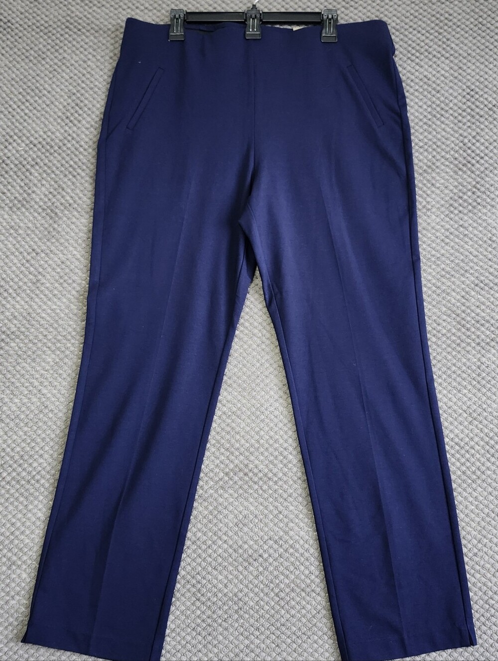 Chico's Navy Ankle-Length Cropped Pants NWT
